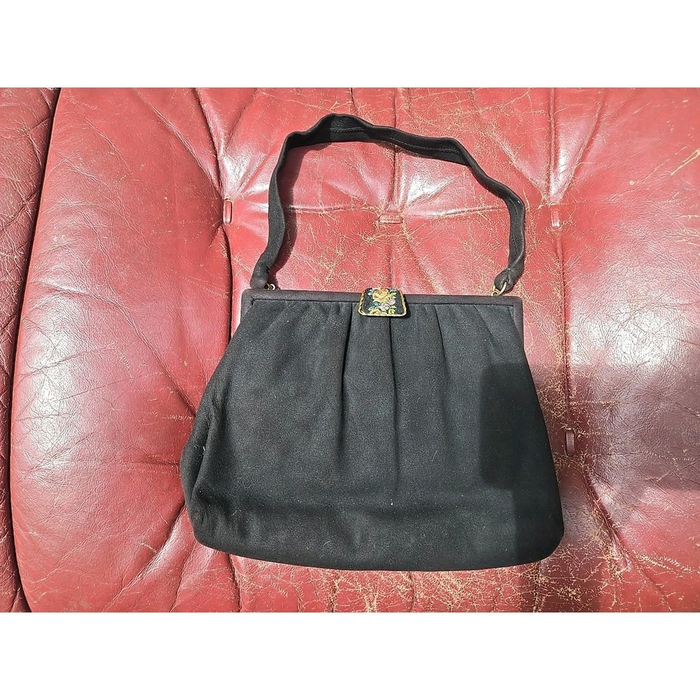 Vtg Lord & Taylor Black Velvet Elegant Hand Bag‎ Petit Needlepoint Clasp Purse